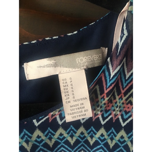 Zig-zag colored mini dress forever 21 - Picture 4 of 5